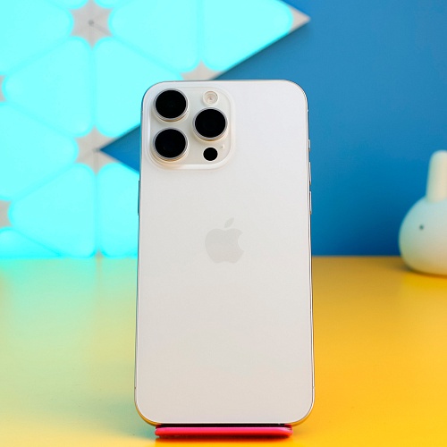 Смартфон Apple iPhone 15 Pro Max 256GB White Titanium (MU783) Б/У