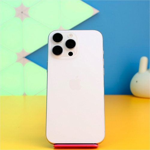 Смартфон Apple iPhone 16 Pro Max 256GB White Titanium (MYWW3) Б/У