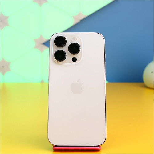Смартфон Apple iPhone 14 Pro 1TB Silver (MQ2N3) Б/У