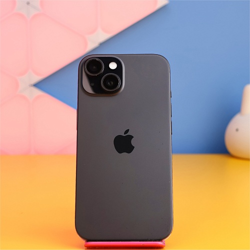 Смартфон Apple iPhone 15 128GB eSim Black (MTLV3) Б/У