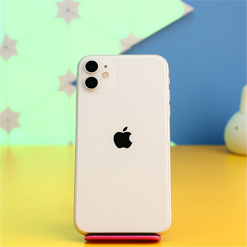 Смартфон Apple iPhone 11 64GB White (MWL82) Б/У