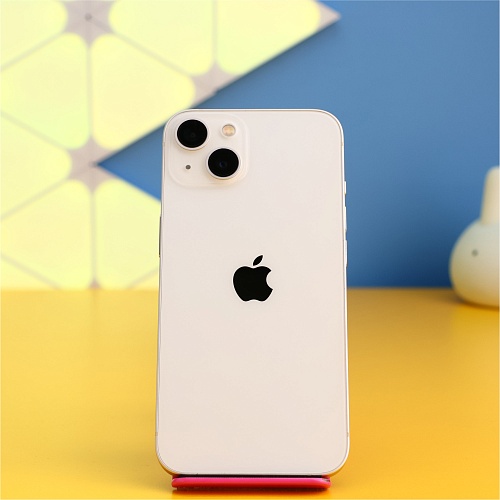 Смартфон Apple iPhone 13 128GB Starlight (MLPG3) Б/У