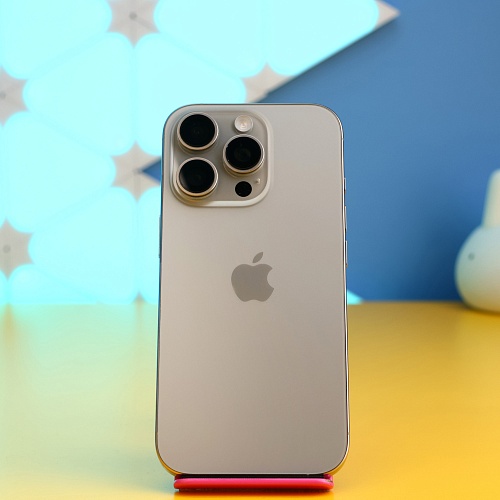 Смартфон Apple iPhone 16 Pro 128GB Natural Titanium (MYNG3) Б/У