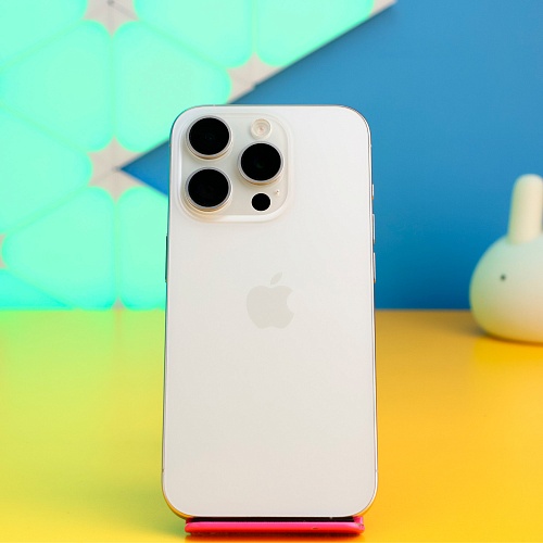 Смартфон Apple iPhone 15 Pro 256GB eSIM White Titanium (MTQT3) Б/У