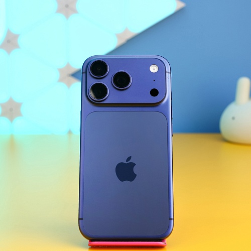 Смартфон Apple iPhone 17 Pro 256GB eSim Deep Blue (MG7M4) Б/У