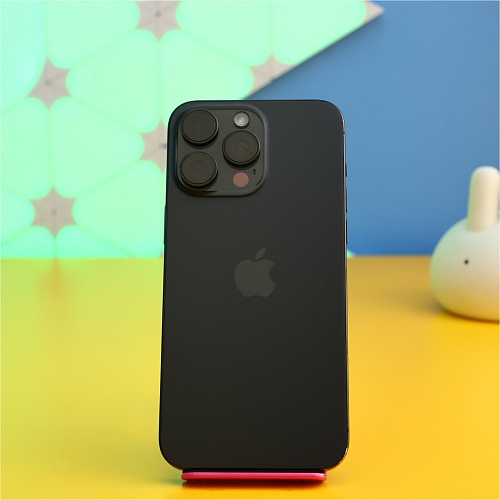 Смартфон Apple iPhone 15 Pro Max 256GB Black Titanium (MU773) Б/У