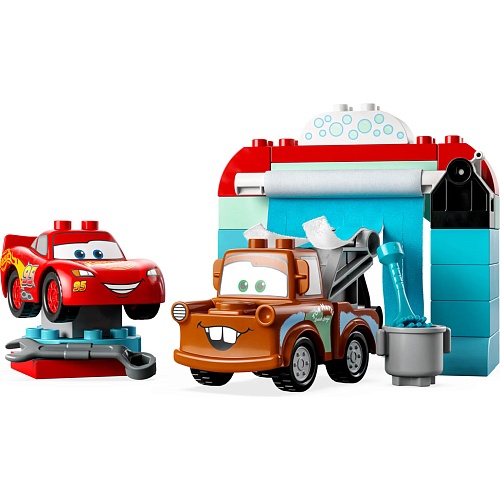 Конструктор LEGO DUPLO Развлечения Молнии МакКвина и Сырника на автомойке (10996)