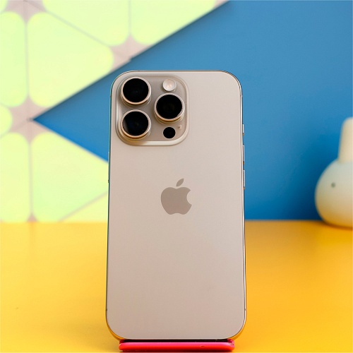 Смартфон Apple iPhone 16 Pro 256GB Natural Titanium (MYNL3) Б/У