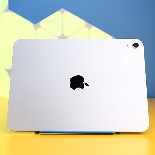 Планшет Apple iPad 11 (2025) 256GB Wi-Fi Silver (MD4G4) Б/У