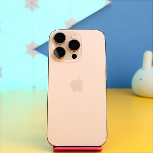 Смартфон Apple iPhone 16 Pro 512GB Desert Titanium (MYNP3) Б/У
