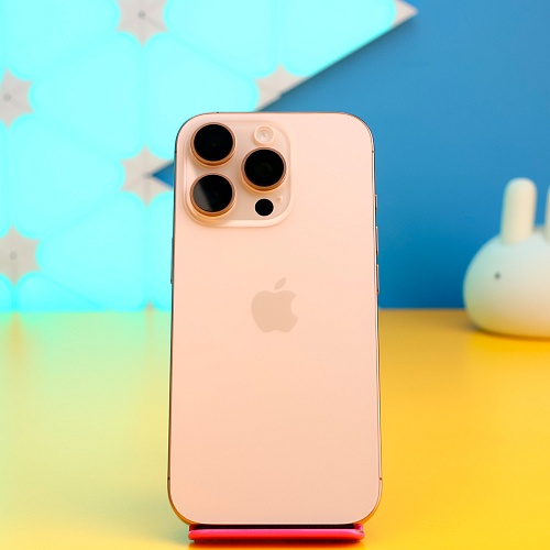 Смартфон Apple iPhone 16 Pro 256GB Desert Titanium (MYNK3) Б/У