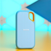 Внешний SSD накопитель SanDisk Extreme Portable V2 2TB Sky Blue (SDSSDE61-2T00-G25B) Б/У