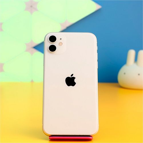 Смартфон Apple iPhone 11 128GB White (MWLF2) Б/У