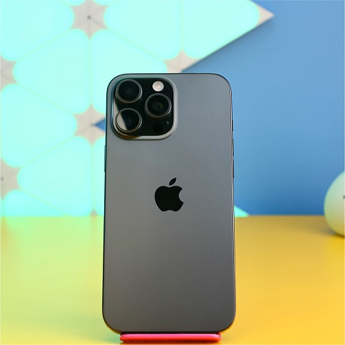 Смартфон Apple iPhone 16 Pro Max 256GB Black Titanium (MYWV3) Б/У