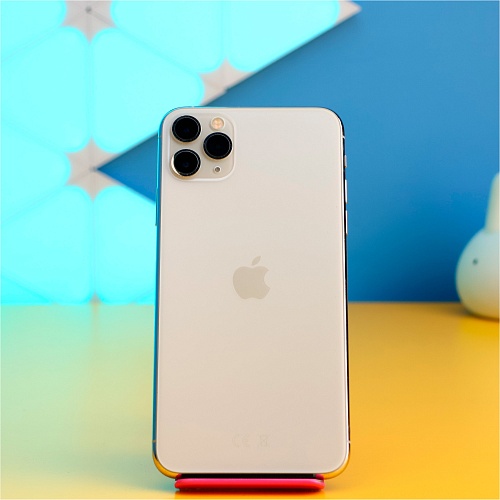Смартфон Apple iPhone 11 Pro Max 256GB Silver (MWH52) Б/У