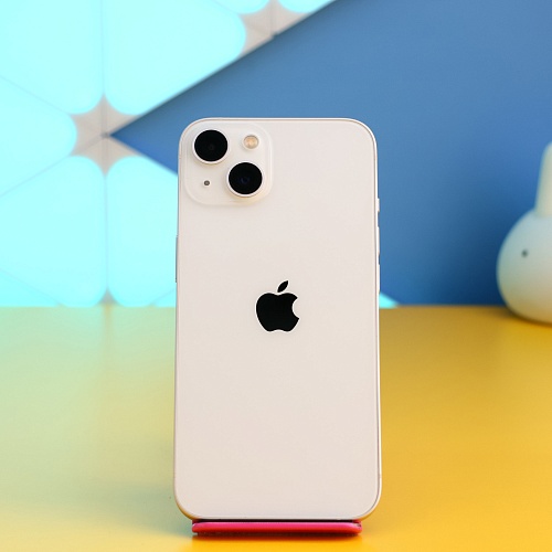 Смартфон Apple iPhone 13 128GB Starlight (MLPG3) Б/У