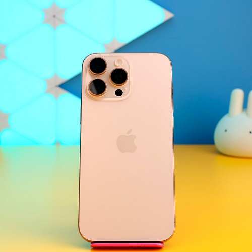 Смартфон Apple iPhone 16 Pro Max 256GB Desert Titanium (MYWX3) Б/У