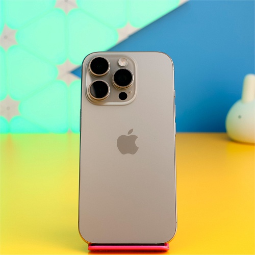 Смартфон Apple iPhone 16 Pro 256GB Natural Titanium (MYNL3) Б/У