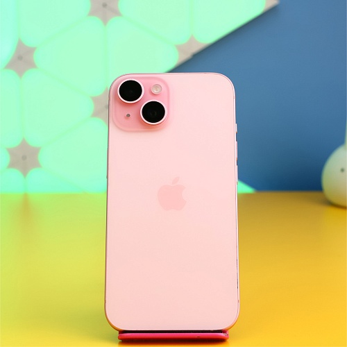 Смартфон Apple iPhone 15 256GB Pink (MTP73) Б/У