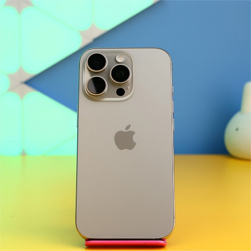 Смартфон Apple iPhone 16 Pro 128GB Natural Titanium (MYNG3) Б/У