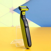 Тример для бороди та вусів Philips OneBlade QP2520 Б/У - придбати в Дніпрі, Україні: ціна, характеристика | інтернет-магазин TOUCH