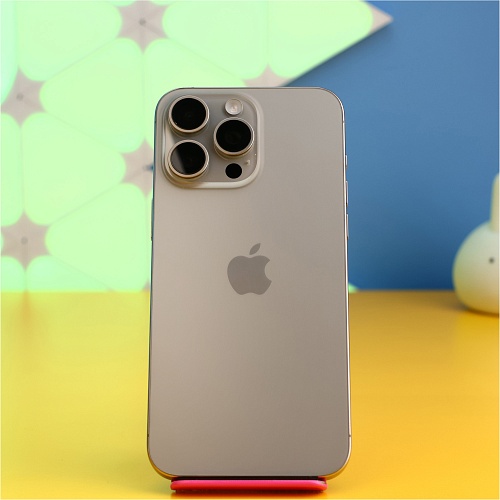 Смартфон Apple iPhone 15 Pro Max 256GB Natural Titanium (MU793) Б/У